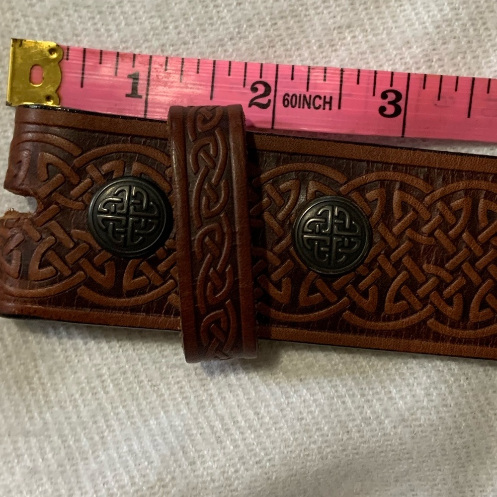 Brown Celtic Knot Leather Belt LEE RIVER XL 40/42 unisex saddle brown nwot - Picture 2 of 4